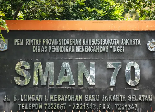 Kabid. Komunikasi Sosial Staf Khusus Gubernur, Chico Hakim, beranggapan pihak sekolah SMA Negeri 70 Jakarta perlu lebih bijak dalam menyikapi terkait masalah iuran kegiatan akhir tahun sekolah. (Sumber: Poskota/Bilal Nugraha Ginanjar)