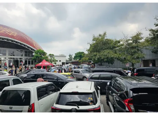 Salah satu masjid di jalur mudik yang berada di dalam rest area. (Sumber: X/@ridwanhr)