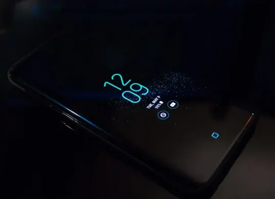 Cara Mudah Mematikan HP Oppo dengan Satu Tombol! (Sumber: Pexels/Noah Erickson)