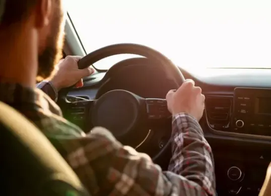 Aturan penggunaan mobil dinas PNS saat mudik Lebaran. (Sumber: Freepik)