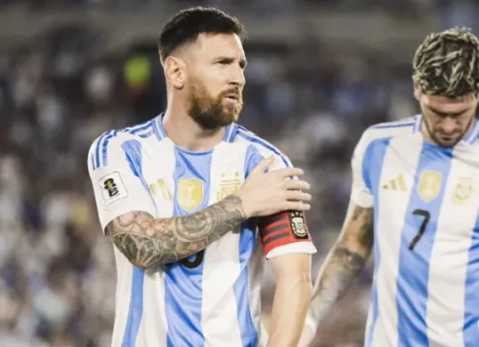 Lionel Messi absen memperkuat Argentina saat berhadapan dengab Brazil di Kualifikasi Piala Dunia 2026 zona CONMEBOL. (Foto: Instagram/@afaseleccion)