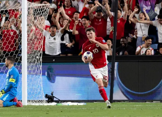 Gerakan tangan di leher Ole Romeny punya arti mendalam: 'Tetap tegakkan kepala!' (Sumber: Instagram/@@afcasiancup)