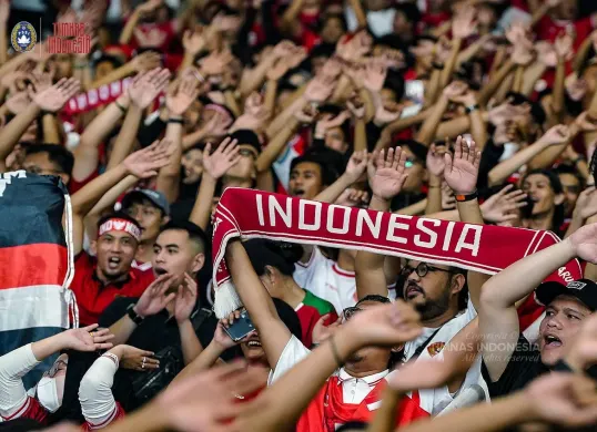 Suporter Timnas Indonesia saat memberikan dukungan kepada skuad Garuda di Stadion GBK. (Sumber: kitagaruda.id)