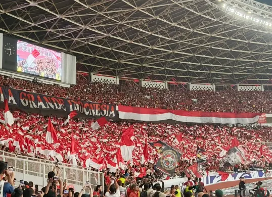 Suasana saat Timnas Indonesia menjamu Bahrain di dalam Stadion Utama Gelora Bung Karno (SUGBK), Jakarta Pusat, Selasa, 25 Maret 2025, lalu. (Sumber: Poskota/Ali Mansur)