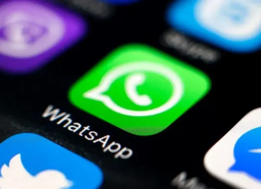 Simak Cara Mengunci Pesan WhatsApp Menggunakan Fitur Chat Lock untuk Menjaga Privasi. (Sumber: Pinterest)