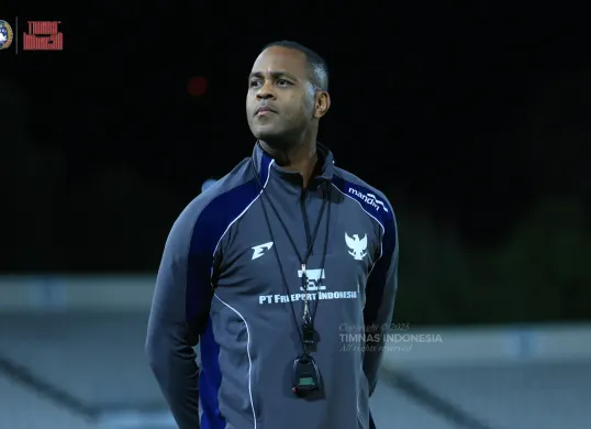 Dua kabar buruk hadang Patrick Kluivert: Mees Hilgers tak kunjung bermain di klub & Maarten Paes masih cedera. Keduanya berisiko absen di laga Kualifikasi Piala Dunia Timnas Indonesia Oktober nanti. (Sumber: kitagaruda.id)