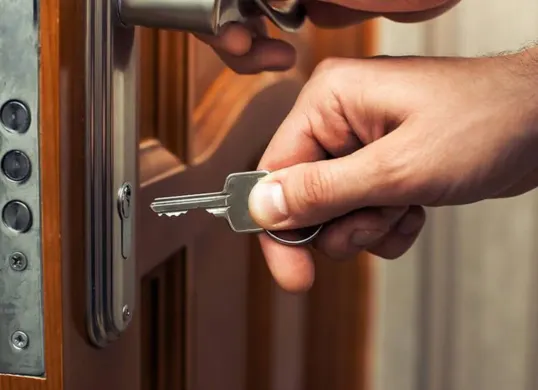 Pastikan rumah Anda aman saat mudik Lebaran dengan mengikuti 10 tips yang bisa Anda terapkan sebelum berangkat. (Sumber: Pinterest)