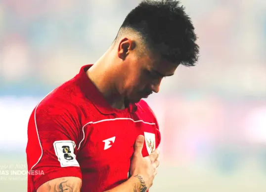 Potret Mees Hilgers saat berseragam Timnas Indonesia. (Sumber: X/TimnasIndonesia)