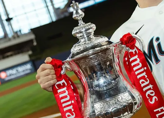 Jadwal dan link live streaming perempat final Piala FA 2024-25. (Sumber: Instagram @emiratesfacup)