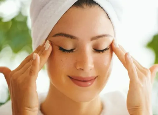 Cek 10 cara efektif untuk menjaga kulit tetap sehat dan glowing secara alami. (Sumber: Pinterest/META)