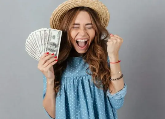 5 zodiak yang dilimpahi rezeki di akhir Mei 2025. (Sumber: Pinterest)