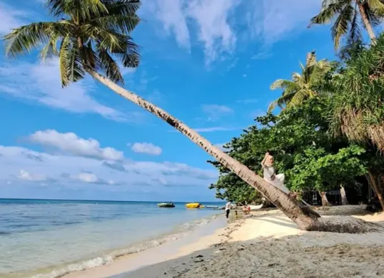 Berlibur selama lebaran di Karimunjawa. (Sumber: visitjawatengah.jatengprov.go.id)