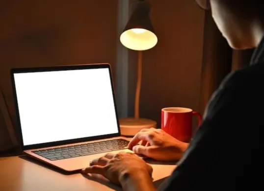 Tips mudah atasi suara laptop tiba-tiba hilang.  (Sumber: Pinterest)
