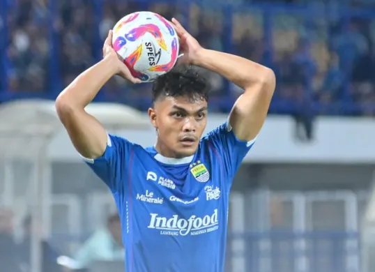 Potret pemain Persib Bandung, Rachmat Irianto yang dirumorkan kembali ke Persebaya Surabaya. (Sumber: Liga Indonesia Baru)