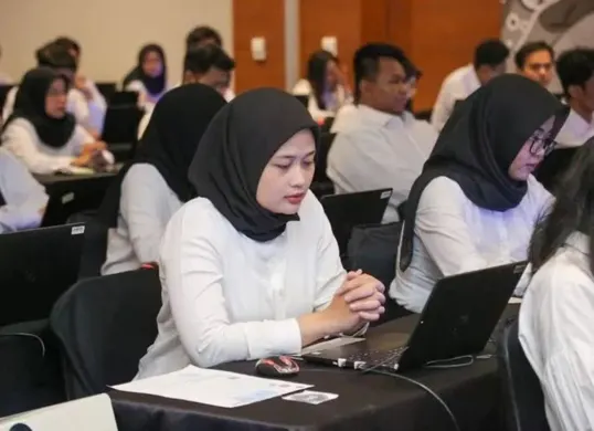 Pemerintah melalui Badan Kepegawaian Negara (BKN) memberikan tambahan waktu bagi calon Pegawai Pemerintah dengan Perjanjian Kerja (PPPK) Paruh Waktu Tahun Anggaran 2024. (Sumber: Pinterest)