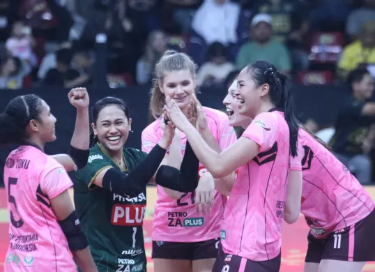 Gresik Petrokimia mengalahkan Jakarta Electric PLN di laga terakhir final four Proliga 2025. (Sumber: Humas Proliga)