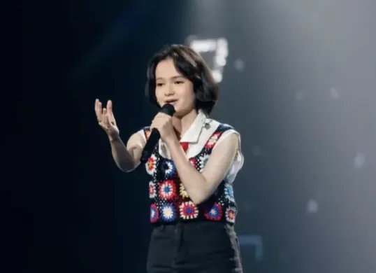 Mesa Hira, finalis Top 3 Indonesian Idol 2025 yang namanya menjadi perbincangan publik, tidak hanya karena prestasinya di dunia tarik suara, tetapi juga karena kontroversi yang mengiringinya. (Sumber: Instagram/@meisya.syahira))