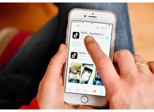 Cara hemat baterai di HP Android. (Sumber: Pinterest/Le Monde)