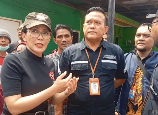Anggota DPR RI Rieke Diah Pitaloka menerangkan bahwa saat ini kasus online scam WNI dari tahun 2021 sampai Februari 2025 mencapai 7.027 kasus. (Sumber: Poskota/Nurpini Aulia Rapika)