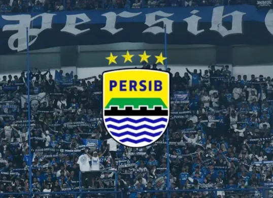 Update terbaru rumor transfer Persib, Maung Bandung dikaitkan dengan pemain lokal dan asing. Siapa saja yang akan bergabung? Baca selengkapnya. (Sumber: Istimewa)
