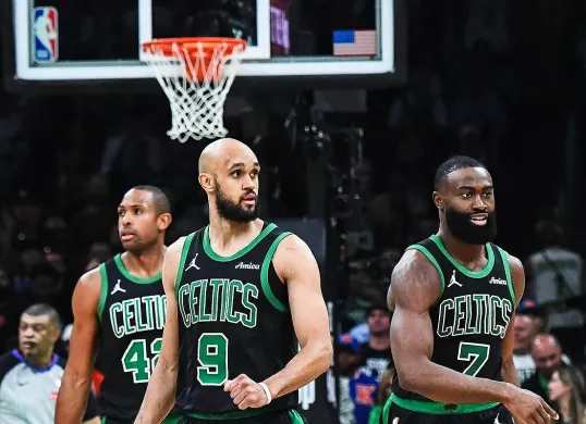 Boston Celtics berpeluang mengulang sejarah comeback dari ketinggalan 1-3 di babak playoffs NBA 2025. (Sumber: Instagram @celtics)