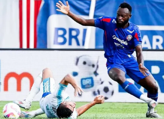 Perkiraan susunan pemain Arema FC vs PSBS Biak di BRI Super League 2025/2026 (Foto: Instagram/@aremafcofficial)