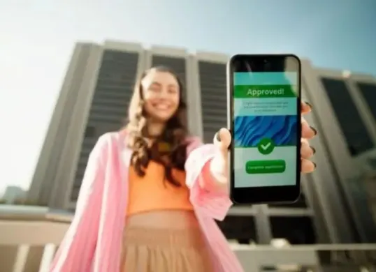 Aplikasi pinjaman online resmi yang terdaftar OJK tahun 2025. OJK menekankan transparansi bunga, batas pinjaman, dan etika penagihan oleh debt collector.