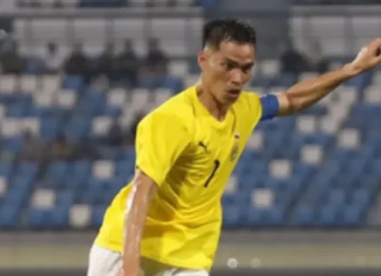 Kapten Timnas Brunei Darussalam, Azwan Ali Rahman, resmi mengundurkan diri dari skuad ASEAN All Stars jelang hadapi MU. (Sumber: Instagram/@fa.bruneidarussalam)