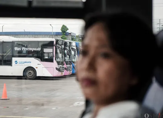 Layanan Transjakarta mengalami penyesuaian operasional pada hari ini, Selasa, 2 September 2025. (Sumber: Poskota/Bilal Nugraha Ginanjar)