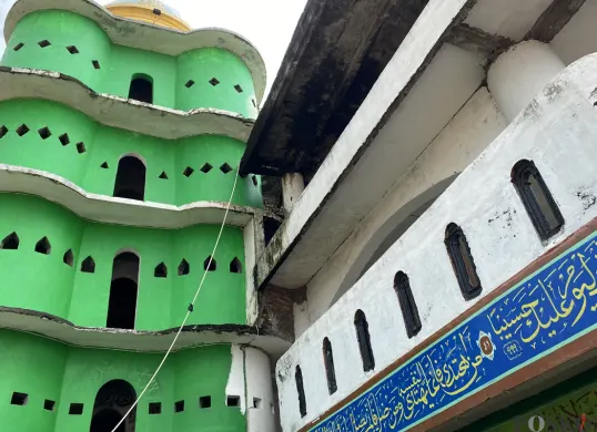 Masjid Pintu Seribu, Kelurahan Periuk Jaya, Kecamatan Periuk, Kota Tangerang. (Sumber: POSKOTA | Foto: Primayanti)
