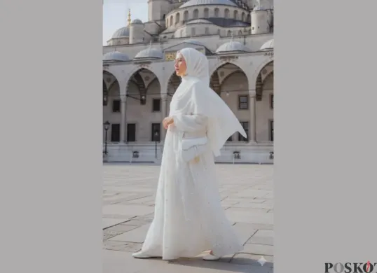 Edit Foto di Blue Mosque Turki Pakai Gemini AI (Sumber: TikTok/@yessistore.id)