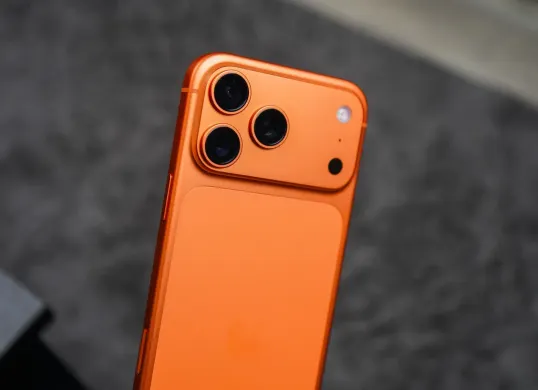 Perbandingan kamera iPhone 17 Pro dan iPhone 16 Pro untuk mengetahui raja fotografi sebenarnya. (Sumber: X/@naseem_speach)