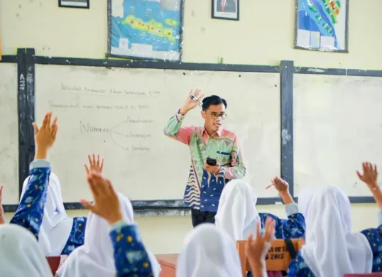 Ilustrasi - Ada tiga tahapan seleksi PPG calon guru 2026. (Sumber: bbpmpjatim.kemdikbud.go.id)