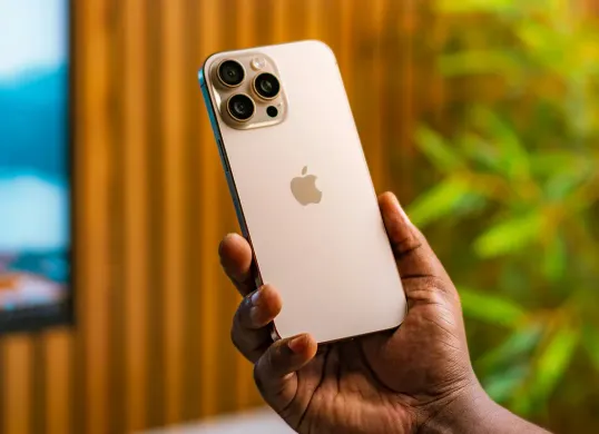 iPhone 16 Pro Max (Sumber: Unsplash/Sayan Majhi)