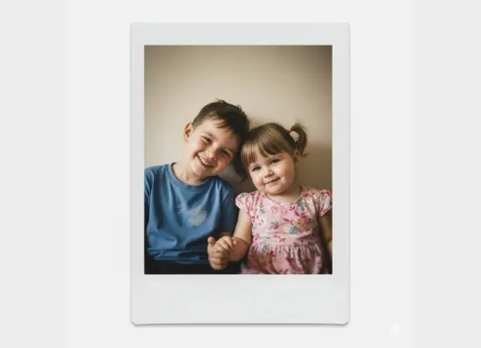 Cara edit foto masa kecil nostalgia. (Sumber: Gemini AI)