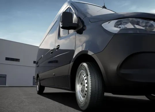 Vantra Transit RA58 resmi hadir sebagai ban terbaru Hankook untuk van, pick-up, dan truk ringan. (Sumber: Dok. Hankook)