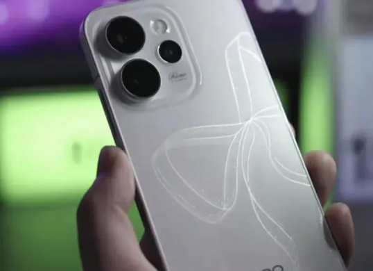 Bocoran terbaru tanggal perilisan OPPO Reno 15 Series di Indonesia, simak spesifikasi dan harganya. (Sumber: YouTube/Via Tech)