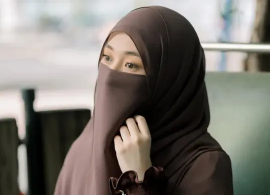 Potret Tinandrose yang telah resmi menjadi istri Fiki Naki. (Sumber: Instagram/@tinandrose)