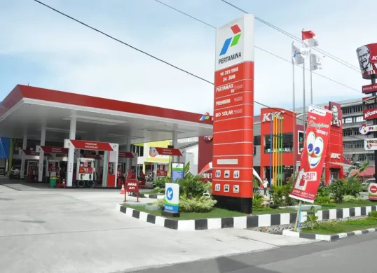 Mulai 4 Mei 2026, sejumlah BBM non-subsidi seperti Pertamina Dex, Dexlite, dan Pertamax Turbo mengalami kenaikan harga. (Sumber: Pinterest)
