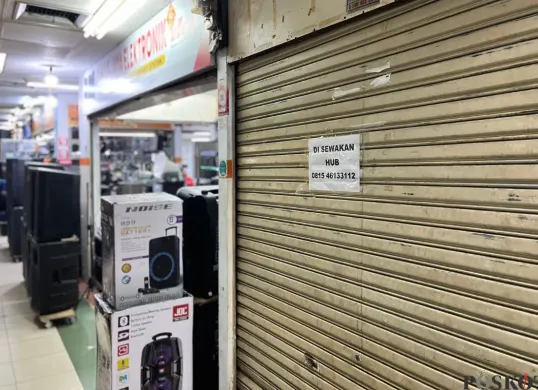 Kondisi pusat elektronik di Pasar Glodok, Tamansari, Jakarta Barat, Rabu, 8 Oktober 2025. (Sumber: Poskota/Pandi Ramedhan)