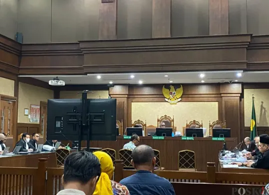 Ahli keuangan dan perhitungan kerugian negara, Eko Sembodo dihadirkan dalam sidang dugaan korupsi ASDP di PN Tipikor Jakarta Pusat, Jumat, 17 Oktober 2025. (Sumber: Poskota/Ramot Sormin)