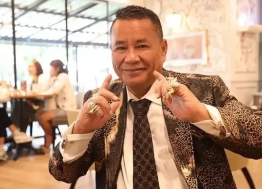 Potret Hotman Paris yang kini jadi pengacara Febrie Adriansyah. (Sumber: Instagram)