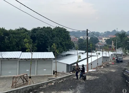 Kondisi kios baru pedagang Pasar Barito di Sentra Fauna Lenteng Agung, Jagakarsa, Jakarta Selatan. (Sumber: Poskota/Pandi Ramedhan)