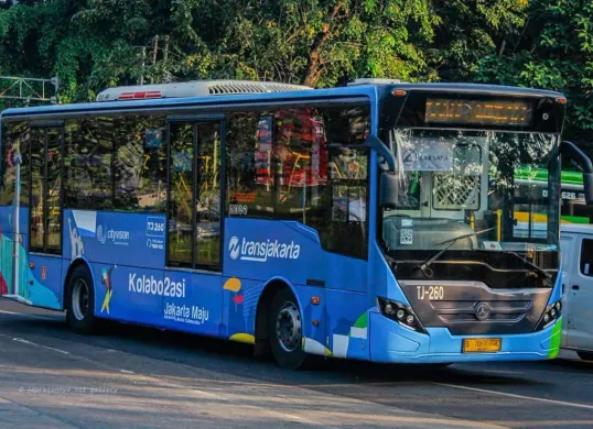 Ilustrasi, Transjakarta. (Sumber: Pinterest)