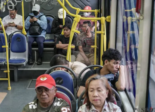 Demo hari ini, Rabu, 28 Oktober 2026 berdampak pada operasional Transjakarta.(Sumber: Poskota/Bilal Nugraha Ginanjar)