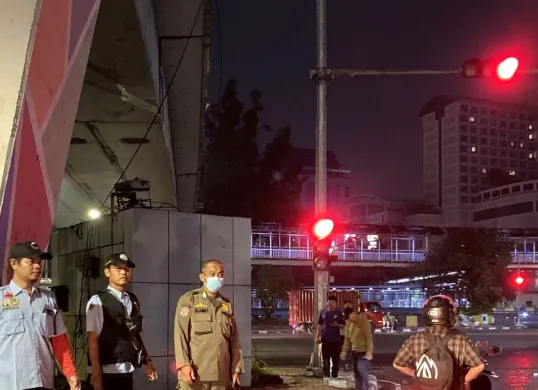 Ilustrasi, lampu merah di perempatan Jalan Latumenten, Grogol, Jakarta Barat. (Sumber: Diskominfotik Jakarta)