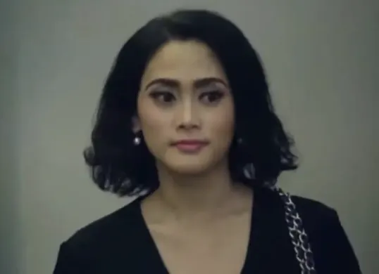 Dina Albens, pengusaha Albens Cider dan pendiri Ambah Batik, yang kini namanya ramai diperbincangkan warganet. (Sumber: Instagram)