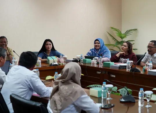 DPRD Kota Bogor menggelar raker dengan Disdik Kota Bogor, salah satunya membahas kesejahteraan tenaga pendidik. (Sumber: Dok Setda DPRD Kota Bogor)
