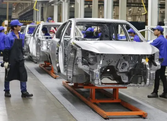 Pemerintah hentikan insentif mobil listrik CBU mulai 2026. (Sumber: Dok BYD Global)