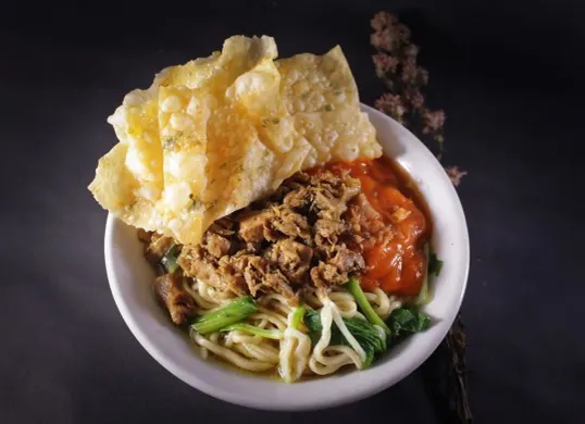 Rekomendasi Mie Ayam Legendaris di Bandung yang Wajib Dicoba, Rasa Autentik Bikin Nagih (Sumber: Pinterest)
